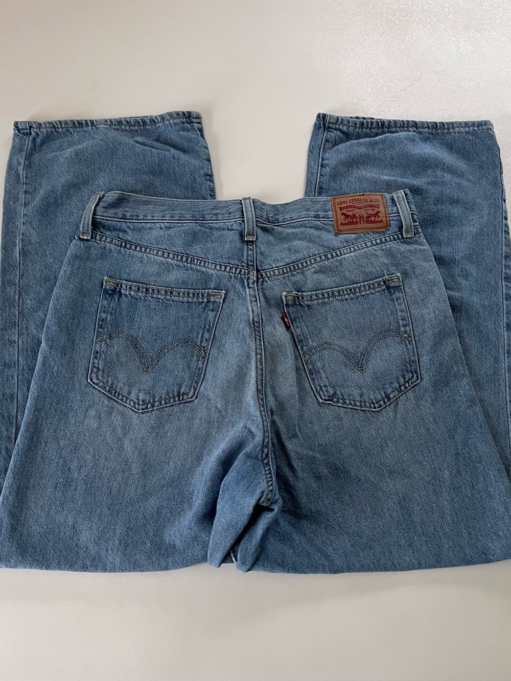 Levi’s High Waisted Straight Leg Jeans Womens Size 31